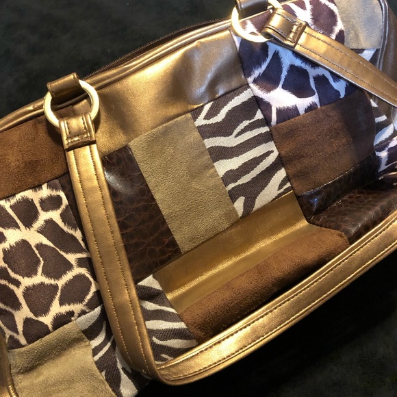 5/$20 Animal print multiple pocket bag/purse - Picture 3 of 5